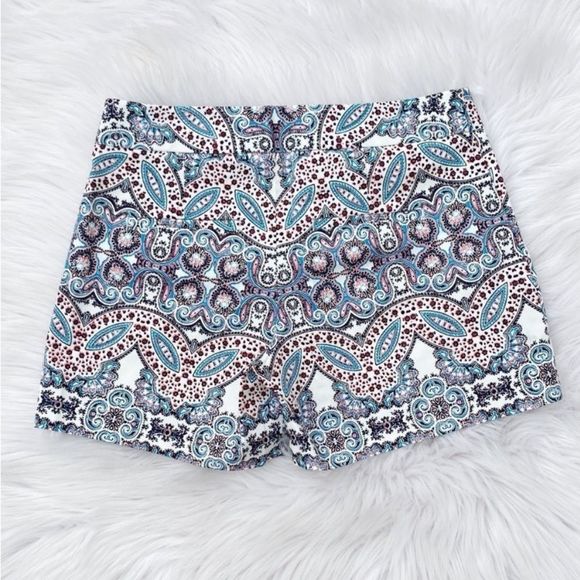 ✨BOGO FREE✨ Express Paisley Shorts White Blue and Pink Size 00 - Picture 3 of 4